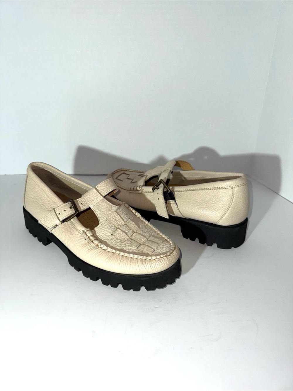 G.H. Bass Mary Jane Fisherman Loafers